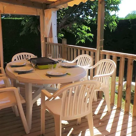 Les Charmettes Camping 4* - Mobil Standing