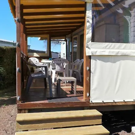 Les Charmettes Camping 4* - Mobil Standing