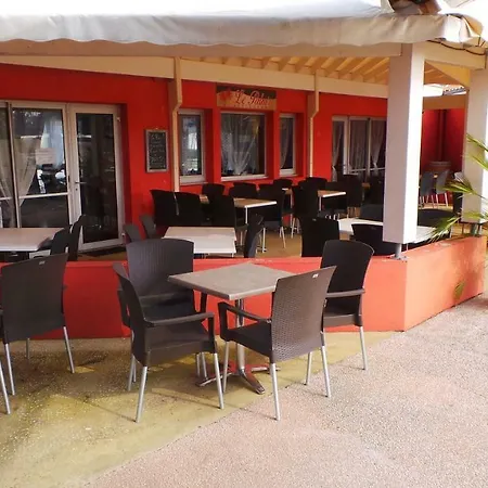 Les Charmettes Camping 4* - Mobil Standing 4*